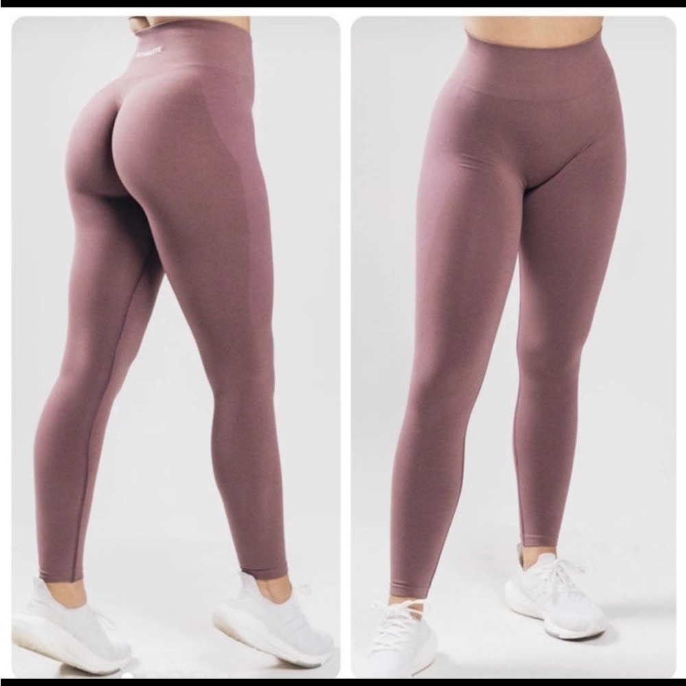 Alphalete Amplify Leggings in Passive Purple
